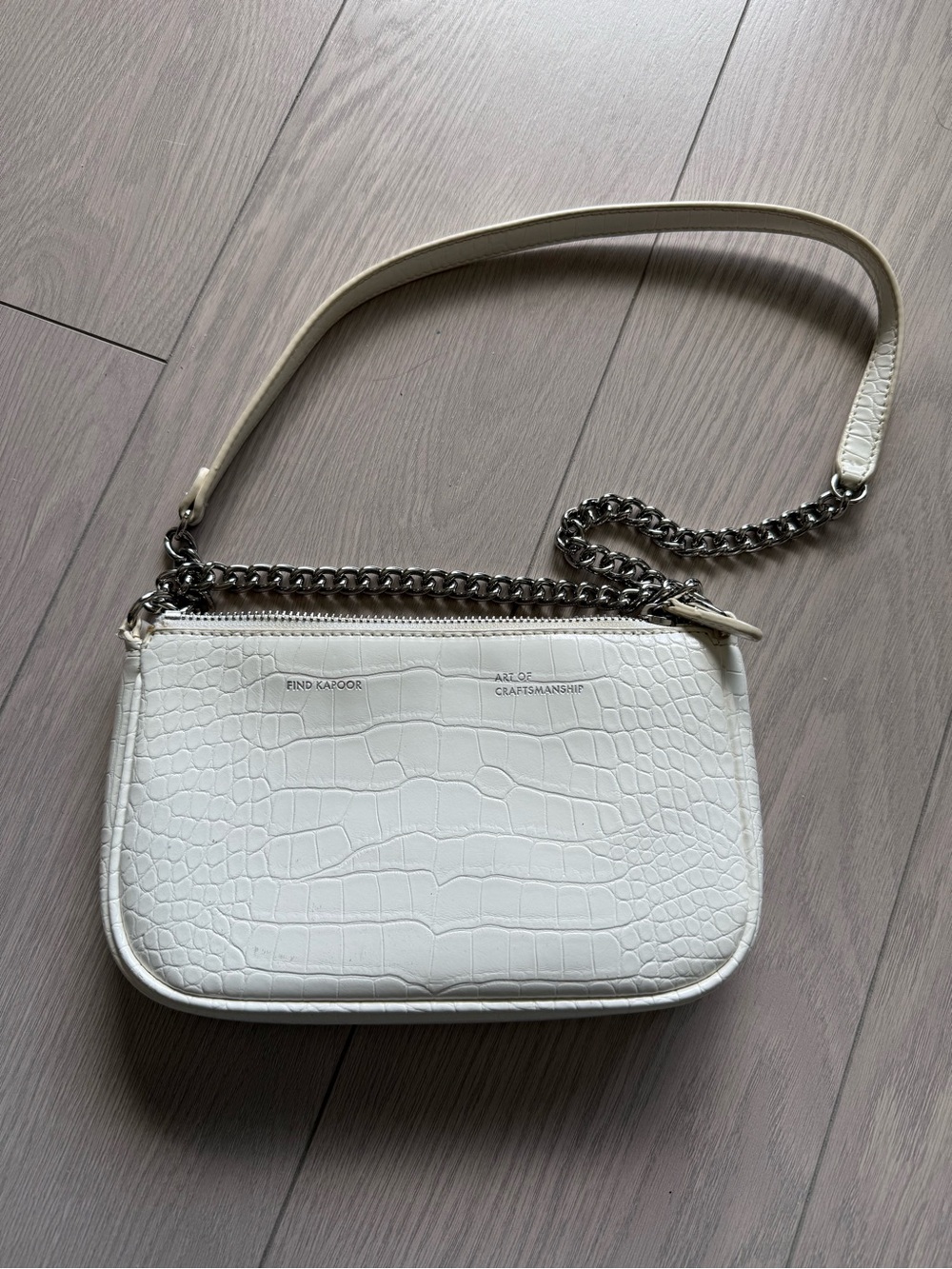 White Croc-Embossed Shoulder Bag with Chain and Leather Strap